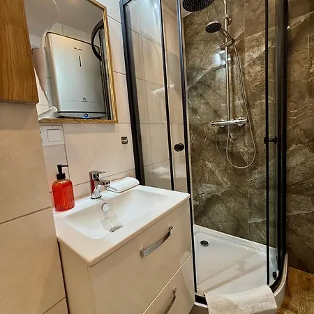 Apartament Duży I Komfortowy Przy Centrum